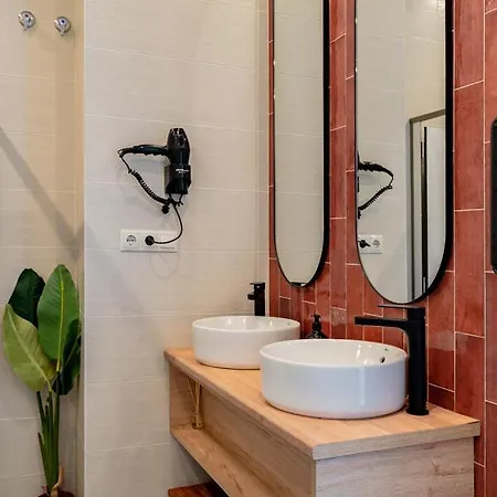 The Urban Jungle Hostel Málaga